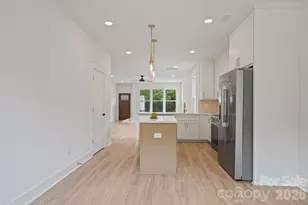 708 Meadowood St, Hudson, NC 28638 - Photo 18