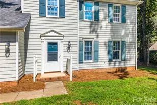 2708 Kirkholm Dr, Matthews, NC 28105 - Photo 2