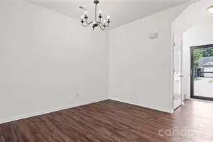 4313 Eaves Ln, Charlotte, NC 28215 - Photo 6