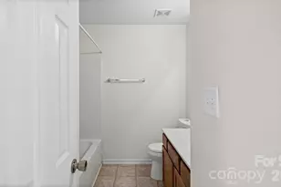 4313 Eaves Ln, Charlotte, NC 28215 - Photo 32