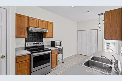4313 Eaves Lane, Charlotte, NC 28215 - Photo 16