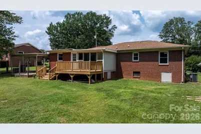 2266 9th Avenue Drive NE, Hickory, NC 28601 - Photo 38