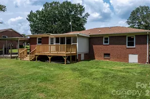 2266 9th Ave Dr NE, Hickory, NC 28601 - Photo 38