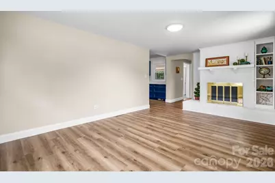 2266 9th Avenue Drive NE, Hickory, NC 28601 - Photo 6
