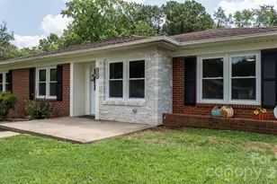 2266 9th Ave Dr NE, Hickory, NC 28601 - Photo 32