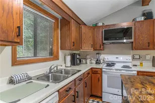 73 Mountain Breeze Dr, Maggie Valley, NC 28751 - Photo 14