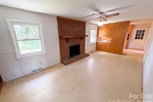 8901 Hood Rd, Charlotte, NC 28215 - Photo 10