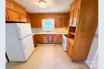8901 Hood Road, Charlotte, NC 28215 - Photo 2