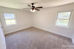 8901 Hood Rd, Charlotte, NC 28215 - Photo 14