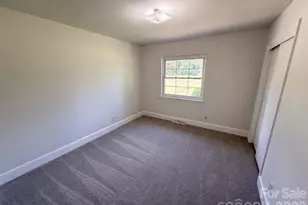 8901 Hood Rd, Charlotte, NC 28215 - Photo 4