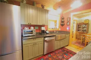 141 Owl Hvn Ln, Cedar Mountain, NC 28718 - Photo 10
