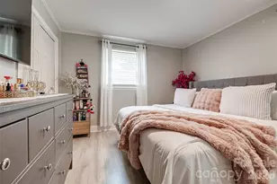 531 Stilwell Oaks Cir, Charlotte, NC 28212 - Photo 16