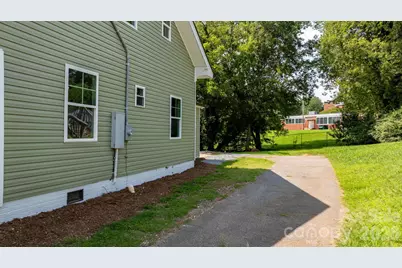 242 8th Avenue Drive SW, Hickory, NC 28602 - Photo 22