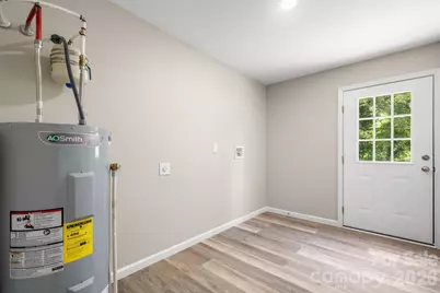 242 8th Avenue Drive SW, Hickory, NC 28602 - Photo 18