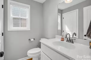 27 Busbee View Rd, Asheville, NC 28803 - Photo 16