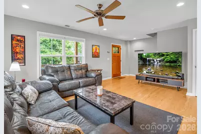 27 Busbee View Road, Asheville, NC 28803 - Photo 10