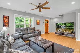 27 Busbee View Rd, Asheville, NC 28803 - Photo 10