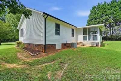 135 Byers Road, Troutman, NC 28166 - Photo 2