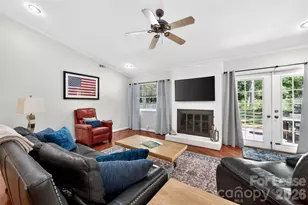 9131 Glisson Ct, Charlotte, NC 28210 - Photo 6