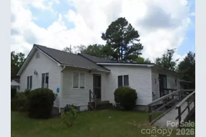 512 E Vance Street, Laurinburg, NC 28352 - Photo 2