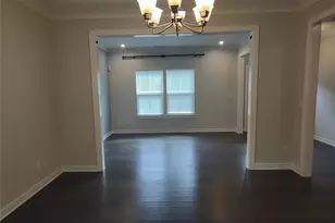 10474 Black Locust Ln, Charlotte, NC 28215 - Photo 6