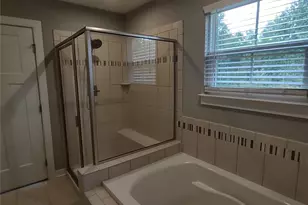 10474 Black Locust Ln, Charlotte, NC 28215 - Photo 14