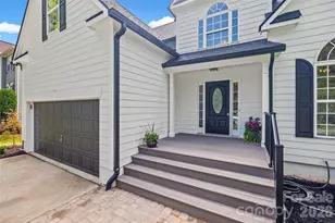 14107 Pine Harbor Rd, Charlotte, NC 28278 - Photo 2