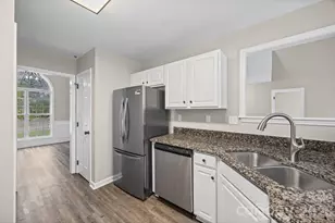 14107 Pine Harbor Rd, Charlotte, NC 28278 - Photo 10