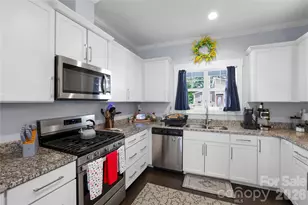 19 Woodbridge Park Dr, Asheville, NC 28803 - Photo 8