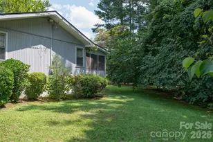 1006 3rd Ave W, Hendersonville, NC 28739 - Photo 14