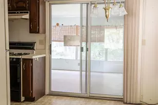 1006 3rd Ave W, Hendersonville, NC 28739 - Photo 10