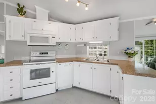 53 Strollers Ln, Waynesville, NC 28785 - Photo 14