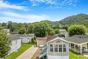 53 Strollers Ln, Waynesville, NC 28785 - Photo 2