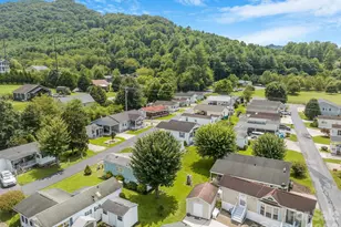 53 Strollers Ln, Waynesville, NC 28785 - Photo 4