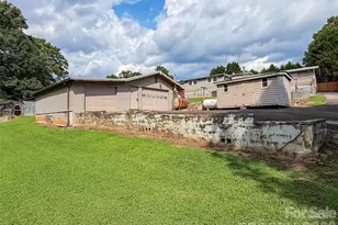 1898 Henry Smith St, Hickory, NC 28601 - Photo 40