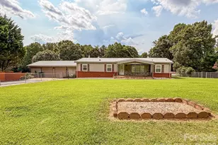 1898 Henry Smith St, Hickory, NC 28601 - Photo 4