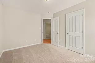 9819 Veronica Dr, Charlotte, NC 28215 - Photo 8