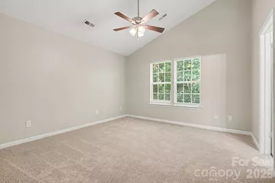 9819 Veronica Drive, Charlotte, NC 28215 - Photo 10