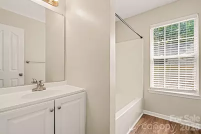 9819 Veronica Drive, Charlotte, NC 28215 - Photo 14