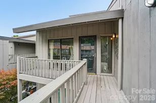 210 Juniper Ln, Hendersonville, NC 28739 - Photo 4