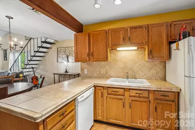 210 Juniper Lane, Hendersonville, NC 28739 - Photo 14