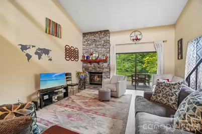 210 Juniper Lane, Hendersonville, NC 28739 - Photo 8