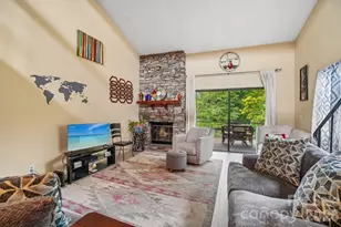 210 Juniper Ln, Hendersonville, NC 28739 - Photo 8