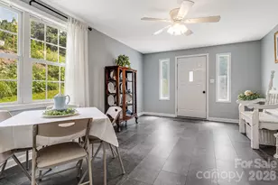 303 Hunter St, Burnsville, NC 28714 - Photo 8