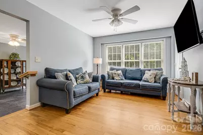 303 Hunter Street, Burnsville, NC 28714 - Photo 2