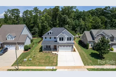 1207 39th Avenue NE, Hickory, NC 28601 - Photo 2