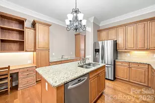 8813 Provence Village Ln, Charlotte, NC 28226 - Photo 8