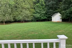 2120 Heath Lake Dr, Charlotte, NC 28227 - Photo 6