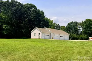 1910 Carl Fox Rd, Taylorsville, NC 28681 - Photo 2