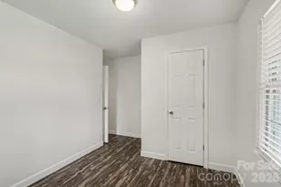 113 N Smallwood Pl, Charlotte, NC 28216 - Photo 20